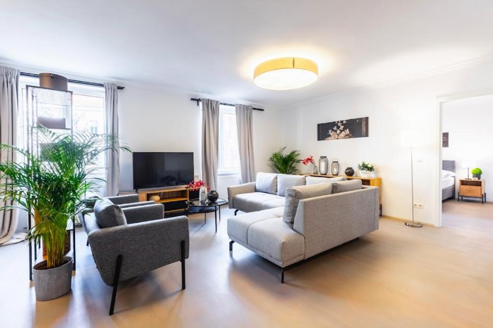 Experience Central Vienna From A Stylish And Modern Apartment المظهر الخارجي الصورة