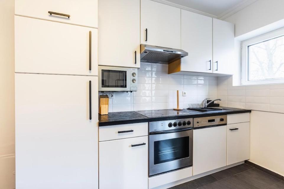 Experience Central Vienna From A Stylish And Modern Apartment المظهر الخارجي الصورة